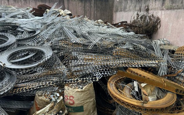 Phế Liệu VN - Thu mua phế liệu tận nơi, giá cao, uy tín- Ảnh 1.