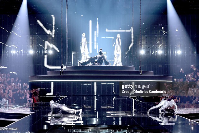 45 phút Victoria's Secret Fashion Show 2025: Chỉ chờ một điểm sáng bằng nửa Lisa khi ấy...- Ảnh 34. 45 phút Victoria's Secret Fashion Show 2025: Chỉ chờ một điểm sáng bằng nửa Lisa khi ấy...- Ảnh 34.
