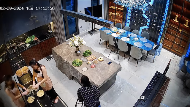Phương Oanh trích xuất camera, trong nhà có 2 người- Ảnh 1.