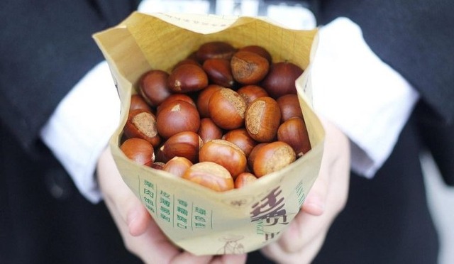 "Vua của trái cây khô" đang vào mùa, tốt ngang nhân sâm thuốc bổ, giá hơn 50.000 đồng/kg- Ảnh 3.