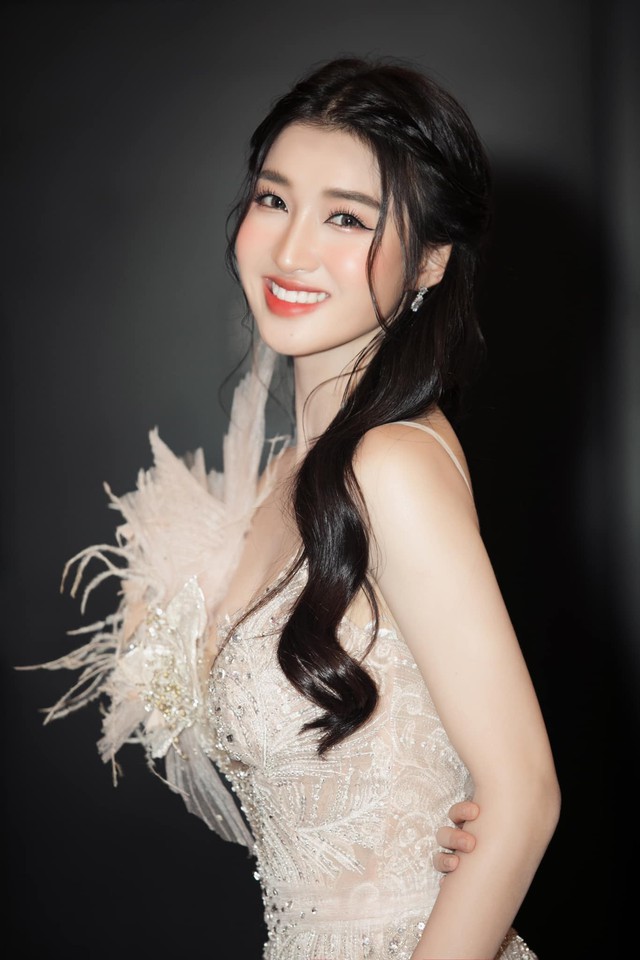 3 nàng hậu lấy thiếu gia hot nhất nhà Sen Vàng: Bí ẩn nhất là người "biến mất" ngay sau đám hỏi!- Ảnh 11.