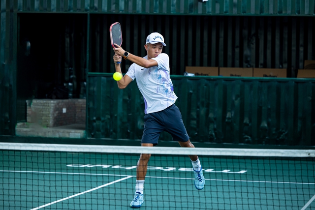 Bắt gặp Quang Dương tập luyện tại sân Pickleball của Trịnh Linh Giang và Lý Hoàng Nam- Ảnh 2.
