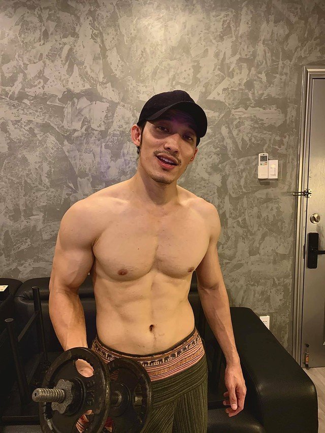 Ngắm body cực phẩm của "Thị đế Kim Chung" Liên Bỉnh Phát: 6 múi cuồn cuộn, tất cả nhờ tập gym!- Ảnh 2.