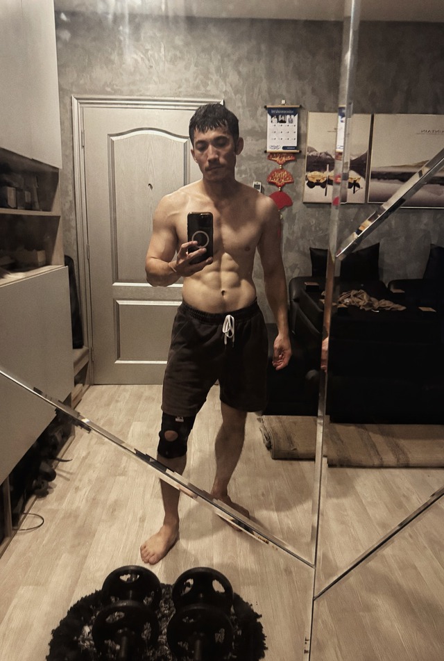 Ngắm body cực phẩm của "Thị đế Kim Chung" Liên Bỉnh Phát: 6 múi cuồn cuộn, tất cả nhờ tập gym!- Ảnh 3.