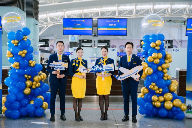 Sự thật về “ông trùm” du lịch người Hà Nội, tự mở hãng bay 6000 tỷ cạnh tranh với Vietjet và Vietnam Airlines- Ảnh 4.
