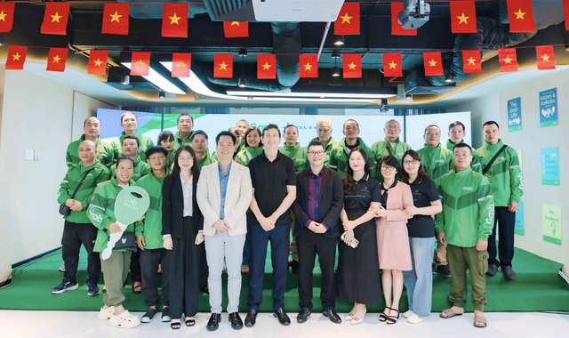 Grab Việt Nam và Selex ký thỏa thuận hợp tác thúc đẩy giao thông xanh- Ảnh 1.
