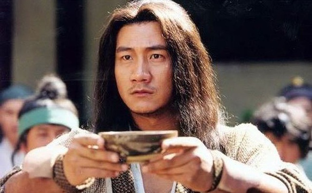 Cao thủ lợi hại ngang Kiều Phong nhưng bị Kim Dung “dìm hàng” đành nhận thua- Ảnh 1. Cao thủ lợi hại ngang Kiều Phong nhưng bị Kim Dung “dìm hàng” đành nhận thua- Ảnh 1.