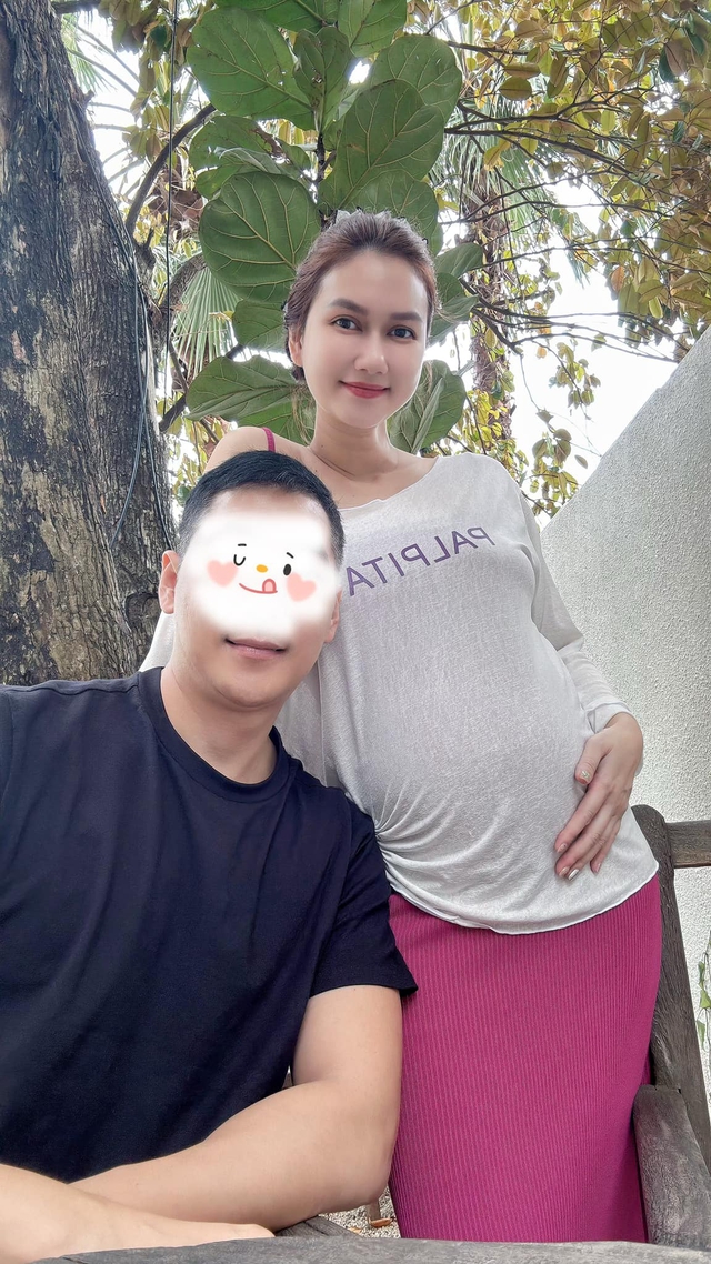 "Mỹ nhân phim giờ vàng VFC" bầu lần 3 với chồng doanh nhân bí ẩn hơn 11 tuổi?- Ảnh 5.
