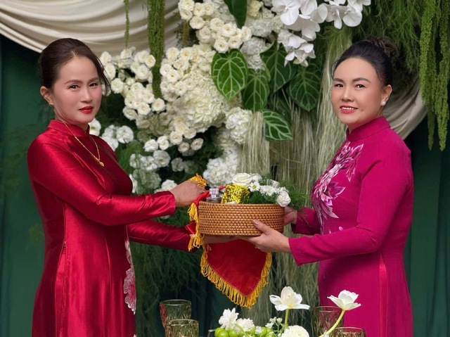 Mẹ chồng tập đoàn Sơn Hải mang đến 1 món đồ khiến con dâu Đỗ Hà "sĩ" hết đời!- Ảnh 2.