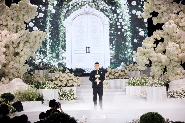 Những bộ suit của Doanh nhân Viết Vương: Chi tiết đắt giá trong đám cưới gây chú ý bậc nhất showbiz Việt- Ảnh 6.