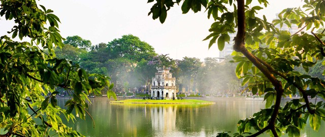GRDP cao thứ 2 cả nước, vì sao thu nhập bình quân của 8.685.607 triệu người Hà Nội 'chỉ' là con số này?- Ảnh 1.