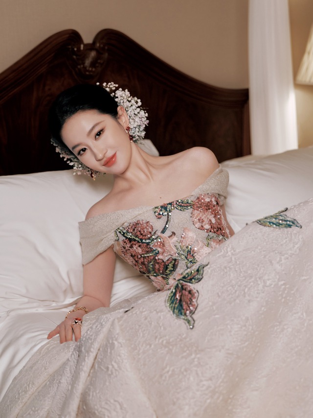 Vết nhơ gột cả đời không sạch của Phạm Băng Băng, Lưu Diệc Phi- Ảnh 1. Vết nhơ gột cả đời không sạch của Phạm Băng Băng, Lưu Diệc Phi- Ảnh 1.