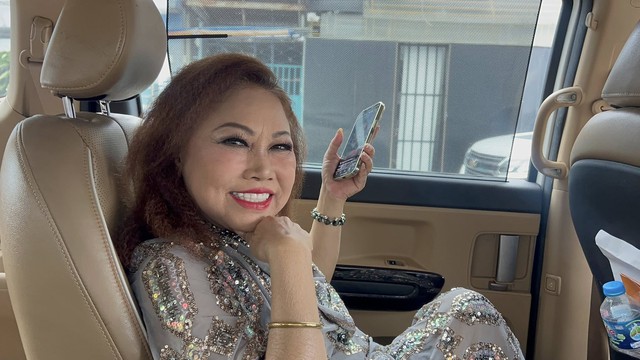 Sao nữ Vbiz tuổi U60: Về quê làm nông "vất vả nhưng vui", mắc nhiều bệnh nhập viện nguy kịch- Ảnh 6. Sao nữ Vbiz tuổi U60: Về quê làm nông "vất vả nhưng vui", mắc nhiều bệnh nhập viện nguy kịch- Ảnh 6.