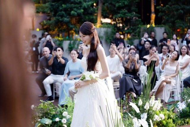 Á hậu Quỳnh Châu đang mang thai con đầu lòng?- Ảnh 5. Á hậu Quỳnh Châu đang mang thai con đầu lòng?- Ảnh 5.