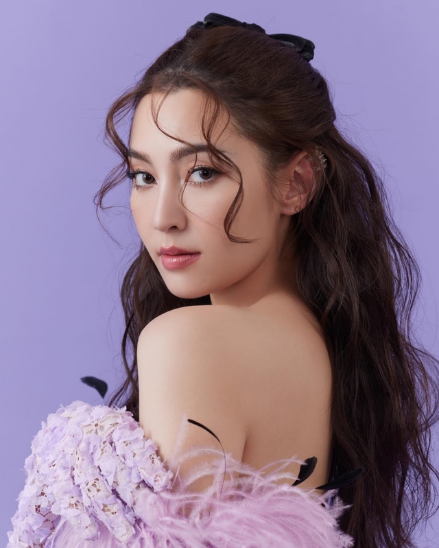 Mỹ nhân đẹp đến mức khiến cả thành phố hết tắc đường bây giờ ra sao?- Ảnh 5. Mỹ nhân đẹp đến mức khiến cả thành phố hết tắc đường bây giờ ra sao?- Ảnh 5.