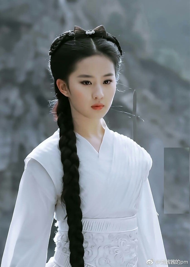 Mỹ nhân bị đánh vì dám đứng chắn ống kính của Lưu Diệc Phi- Ảnh 2. Mỹ nhân bị đánh vì dám đứng chắn ống kính của Lưu Diệc Phi- Ảnh 2.