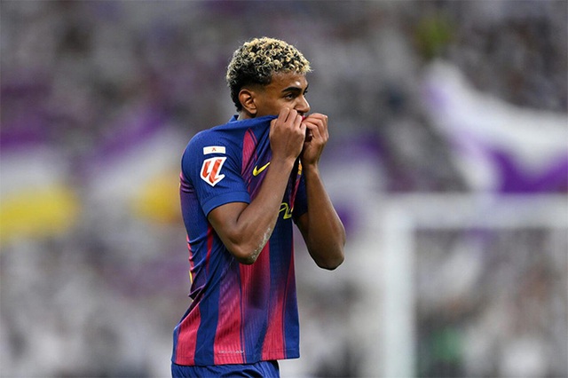 "Cú vả" cho sự ngạo mạn của Lamine Yamal- Ảnh 1. "Cú vả" cho sự ngạo mạn của Lamine Yamal- Ảnh 1.