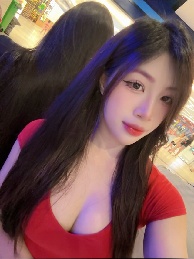 Trở lại sau thời gian vắng bóng, hot girl đô vật hóa "mỹ nữ váy xanh" ngọt lịm- Ảnh 7. Trở lại sau thời gian vắng bóng, hot girl đô vật hóa "mỹ nữ váy xanh" ngọt lịm- Ảnh 7.