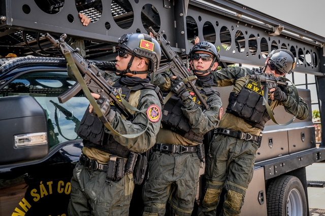 Phan Mạnh Quỳnh khiến Tiến Luật “nổi da gà”- Ảnh 4. Phan Mạnh Quỳnh khiến Tiến Luật “nổi da gà”- Ảnh 4.