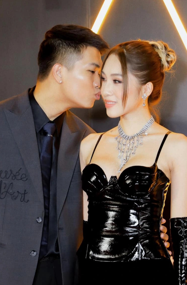 Emily nhắn BigDaddy: Là 1 người vợ, tôi thật sự tiếc cho anh!- Ảnh 6. Emily nhắn BigDaddy: Là 1 người vợ, tôi thật sự tiếc cho anh!- Ảnh 6.