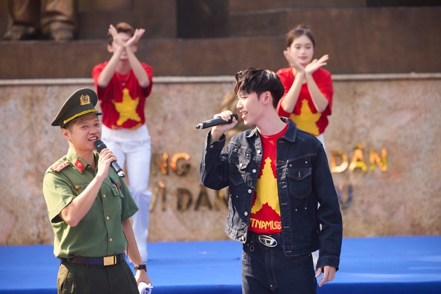 Hoà Minzy, Phạm Quỳnh Anh cùng tham gia buổi lễ trồng cây "Thành phố nở hoa", nhưng spotlight thuộc về 1 Anh Trai- Ảnh 7.