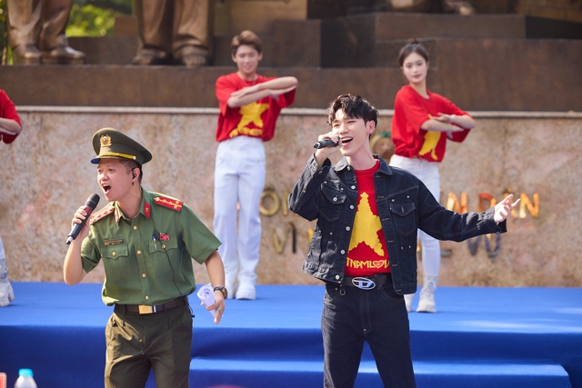 Hoà Minzy, Phạm Quỳnh Anh cùng tham gia buổi lễ trồng cây "Thành phố nở hoa", nhưng spotlight thuộc về 1 Anh Trai- Ảnh 8.