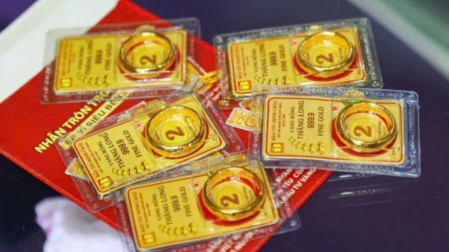 Bức ảnh toàn vàng- Ảnh 4. Bức ảnh toàn vàng- Ảnh 4.