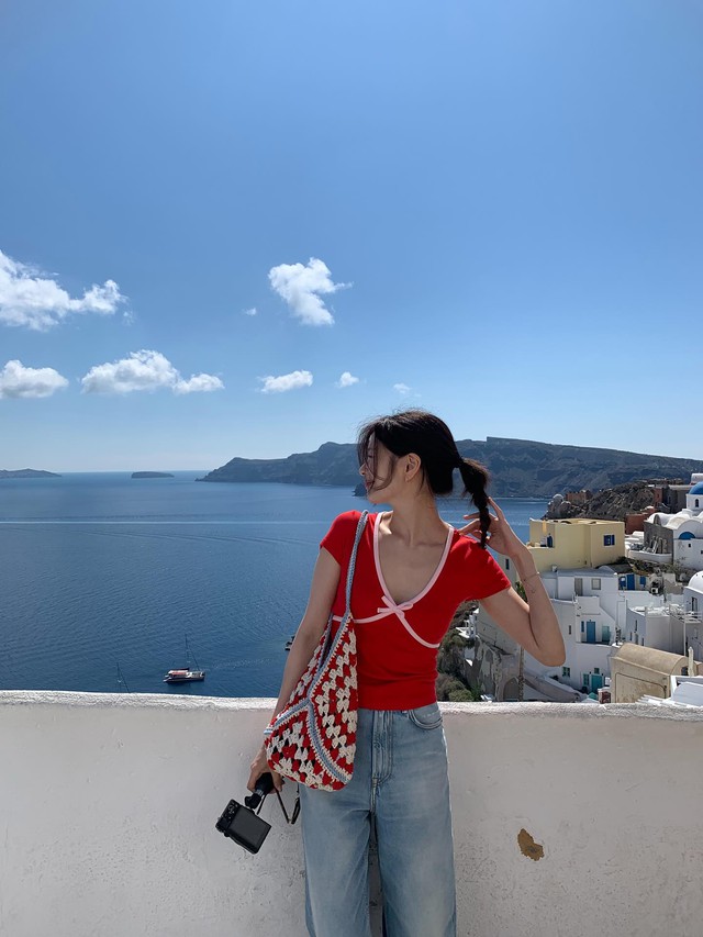 Nữ chính phim ngôn tình Hàn Quốc đang hot: Nhìn gu thời trang mà không ai nghĩ đã gần 40 tuổi- Ảnh 5.