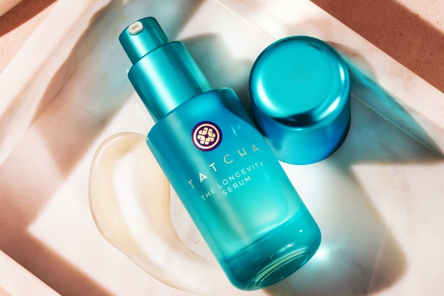 Review "siêu huyết thanh" Nhật Bản: Vogue khen hết lời, bôi 1 phát da căng bóng như gương!- Ảnh 2.