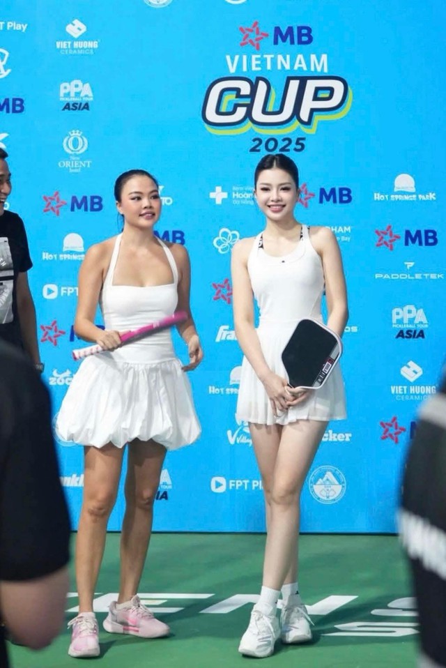 Em Kim "vén váy", vợ 3 giám đốc bảo tàng cùng loạt mỹ nhân xả suộc thả dáng tại PPA Tour Asia - Đà Nẵng- Ảnh 23.