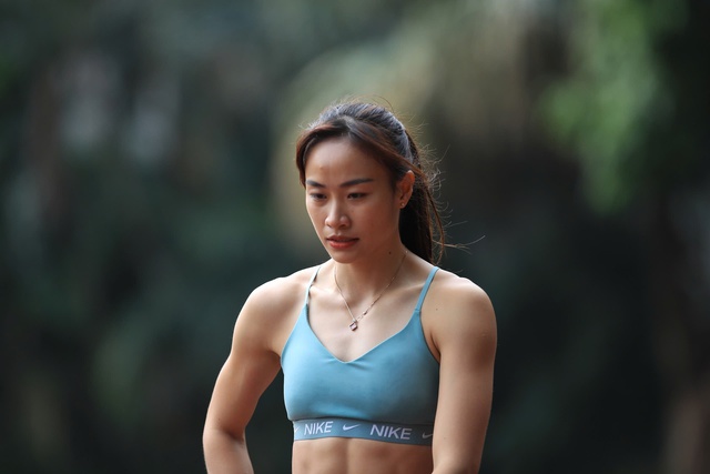 Hotgirl điền kinh khoe cơ bụng 6 múi, “mướt mồ hôi” trên đường đua SEA Games 33- Ảnh 7.