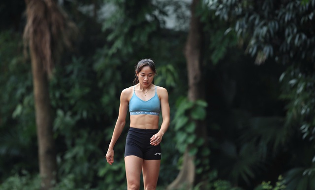 Hotgirl điền kinh khoe cơ bụng 6 múi, “mướt mồ hôi” trên đường đua SEA Games 33- Ảnh 6.