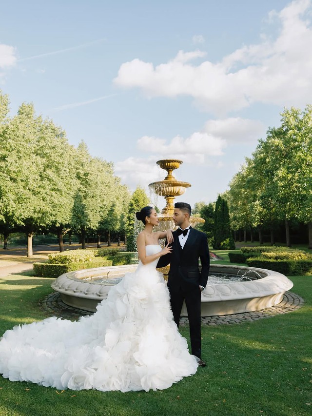 Rể tỷ phú Johnathan Hạnh Nguyễn lộ chuyện "sủng vợ"- Ảnh 1. Rể tỷ phú Johnathan Hạnh Nguyễn lộ chuyện "sủng vợ"- Ảnh 1.