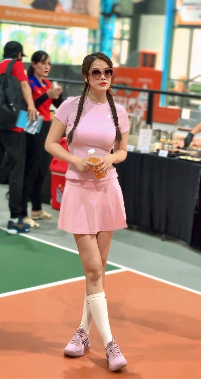 Trương Ngọc Ánh chơi pickleball- Ảnh 1.