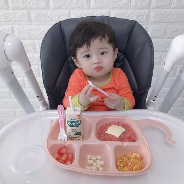 "Biếng ăn sinh lý" là gì mà khiến hội các mẹ sợ hãi đến thế?- Ảnh 4. "Biếng ăn sinh lý" là gì mà khiến hội các mẹ sợ hãi đến thế?- Ảnh 4.