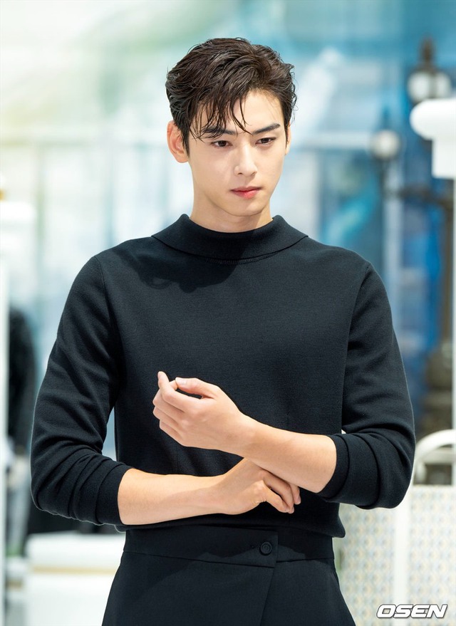 10 diễn viên Hàn Quốc hot nhất thế giới 2025: Hyun Bin xếp sau Kim Soo Hyun, hạng 1 tưởng hết thời rồi cơ mà- Ảnh 10. 10 diễn viên Hàn Quốc hot nhất thế giới 2025: Hyun Bin xếp sau Kim Soo Hyun, hạng 1 tưởng hết thời rồi cơ mà- Ảnh 10.