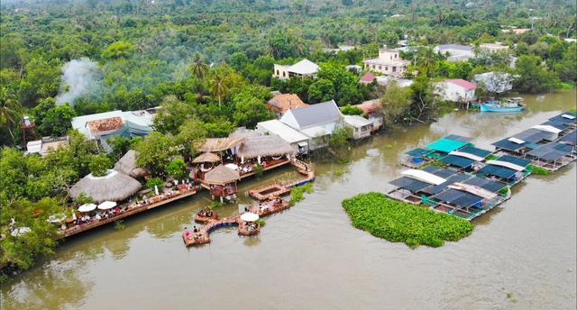 Bà chủ khu du lịch sinh thái trang trí biệt thự rộng 1.000m2 đón Trung thu: Giàu có nhiều, nhưng kiểu này "đáng sợ"- Ảnh 6.