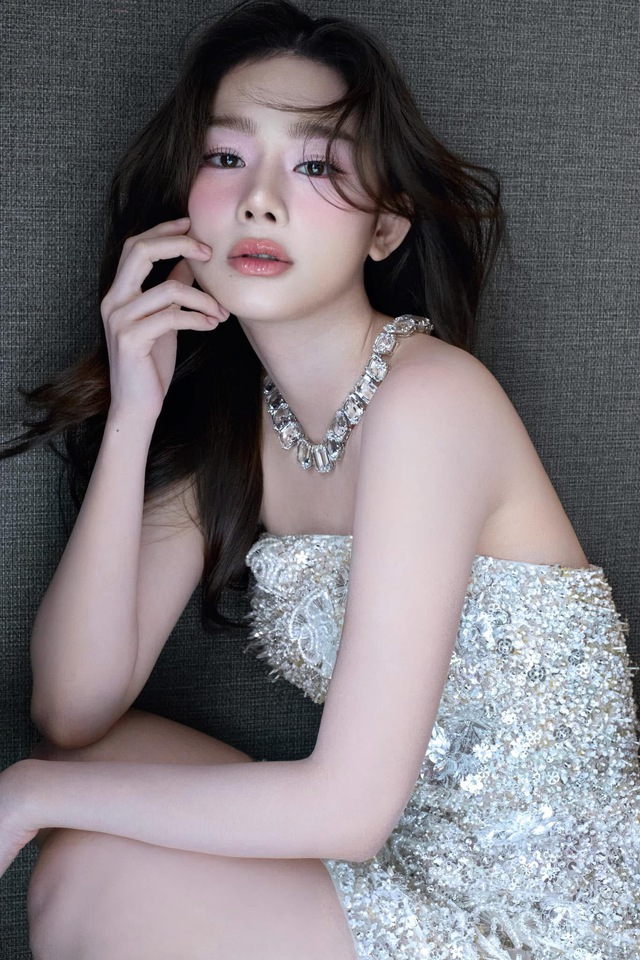 "Xả kho" bộ ảnh hè, Thư Đan Nguyễn khoe vóc dáng "vạn người mê" khiến fan được phen "đốt mắt"- Ảnh 6.