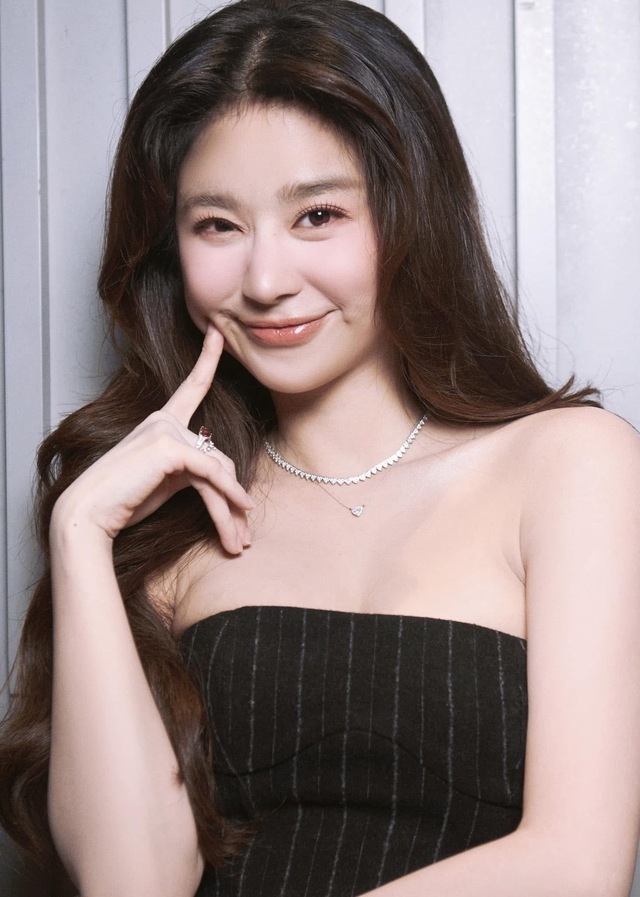 "Xả kho" bộ ảnh hè, Thư Đan Nguyễn khoe vóc dáng "vạn người mê" khiến fan được phen "đốt mắt"- Ảnh 7.