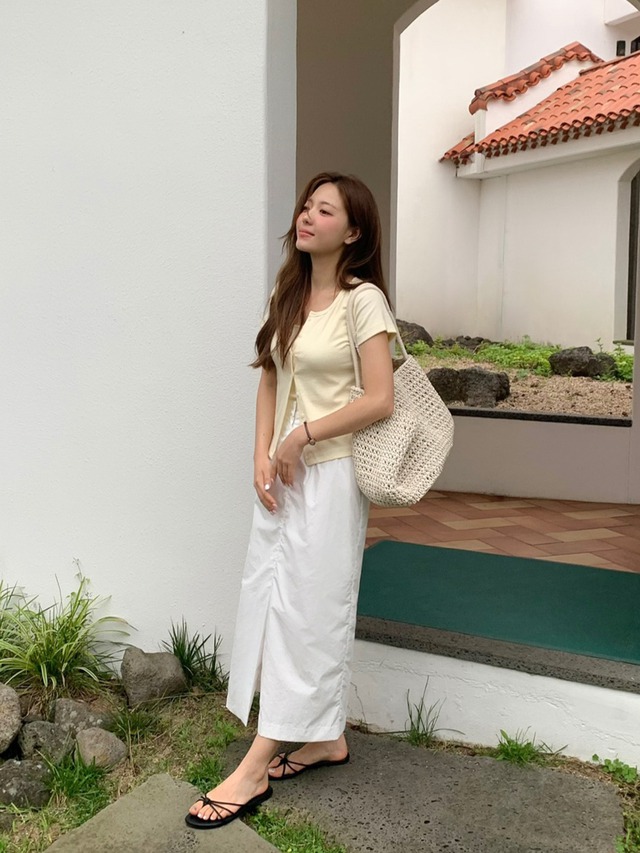 Mẫu chân váy tối giản hot nhất hiện tại, phối kiểu gì cũng sang chảnh xuất sắc- Ảnh 9.