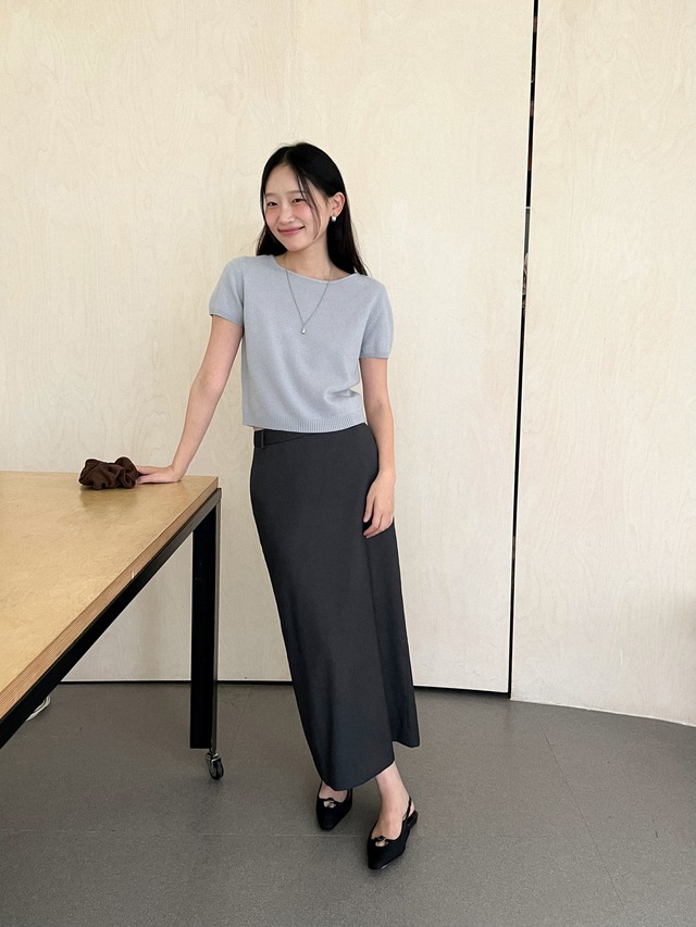 Mẫu chân váy tối giản hot nhất hiện tại, phối kiểu gì cũng sang chảnh xuất sắc- Ảnh 5.