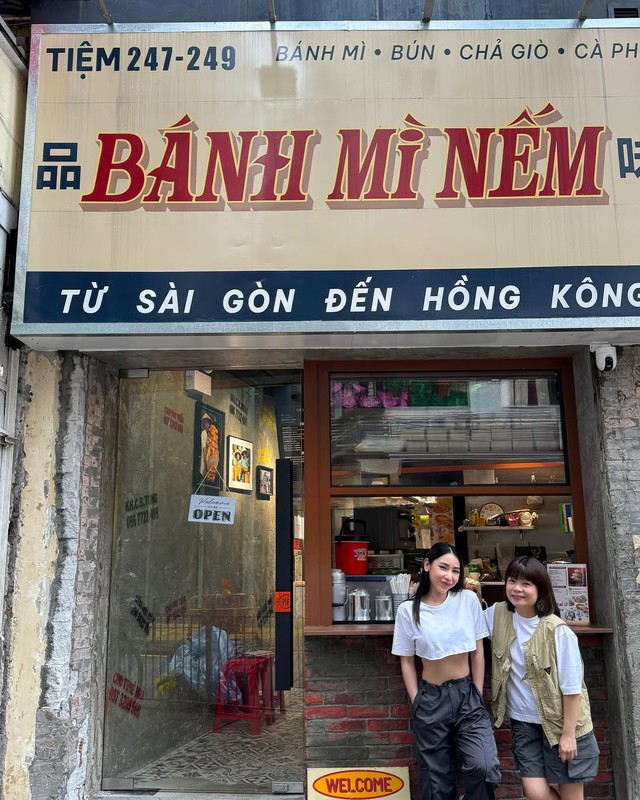 Tạ Đình Phong và Nghê Ni cùng mê tiệm bánh mì Việt giá tận 300k, bán 1000 ổ/ngày- Ảnh 4.