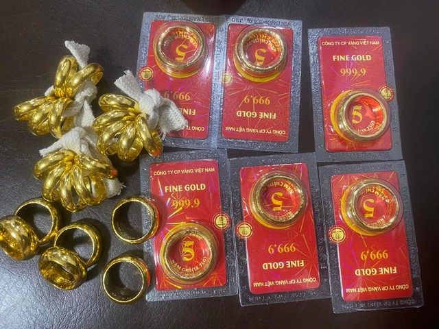 Chi 845 triệu đồng mua 15 chiếc nhẫn vàng 5 chỉ, tình hình sau 1 tháng gây bất ngờ- Ảnh 3.
