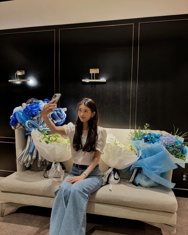 Đẹp lộng lẫy như nữ chính Genie, Make a Wish cũng chỉ thích mặc đồ tối giản- Ảnh 6.