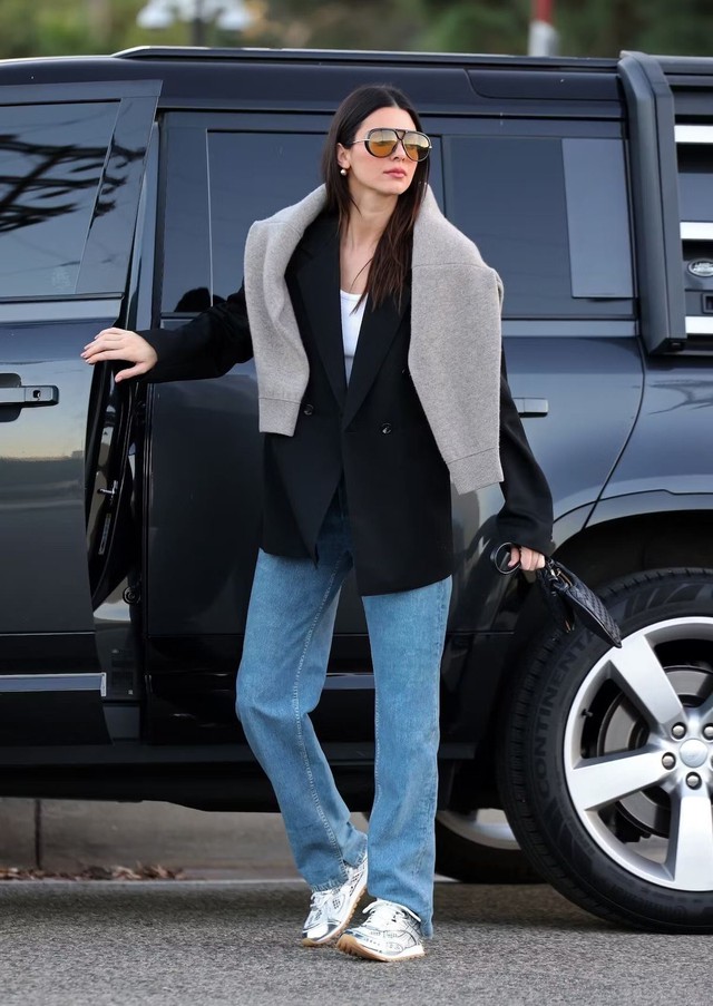 Sắp đến mùa đông, hãy để siêu cao thủ mặc đồ tối giản này gợi ý cho chị em 10 outfit sang chảnh từng centimet- Ảnh 7.