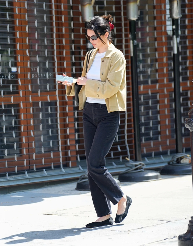 Sắp đến mùa đông, hãy để siêu cao thủ mặc đồ tối giản này gợi ý cho chị em 10 outfit sang chảnh từng centimet- Ảnh 8.