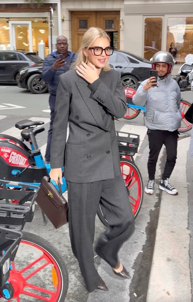 Sắp đến mùa đông, hãy để siêu cao thủ mặc đồ tối giản này gợi ý cho chị em 10 outfit sang chảnh từng centimet- Ảnh 6.