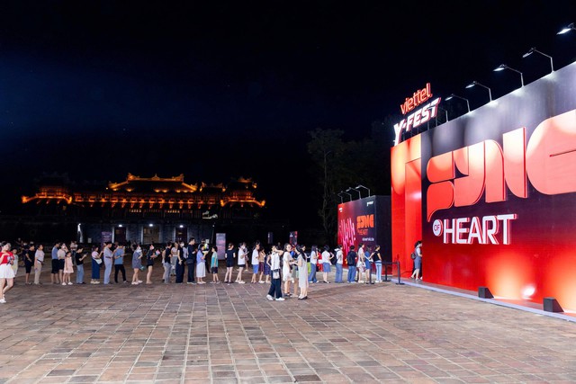 Bùng nổ Y-Fest 2025 tại Huế: Khởi đầu rực rỡ cho hành trình "Hoà nhịp thấu cảm"- Ảnh 1.