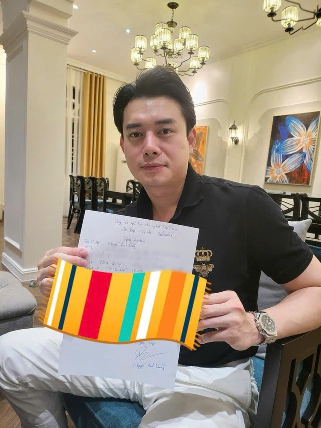 Tình cũ kém 14 tuổi của Trương Ngọc Ánh ở ẩn hơn 1 năm qua- Ảnh 7. Tình cũ kém 14 tuổi của Trương Ngọc Ánh ở ẩn hơn 1 năm qua- Ảnh 7.