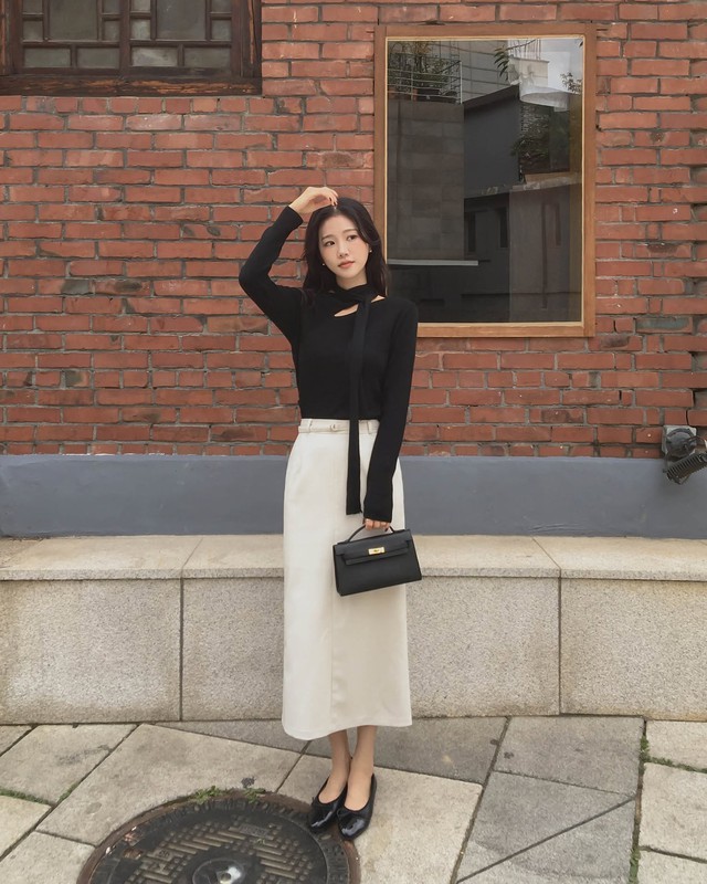 Nếu chỉ được sắm 1 kiểu chân váy, chị em hãy chọn chân váy suông vì mặc thế nào cũng sang và tôn dáng- Ảnh 9.